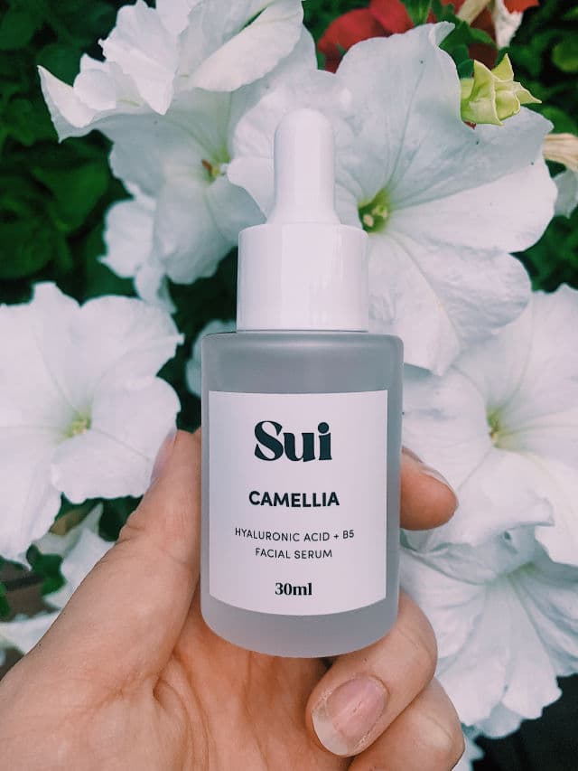 Sui Beauty Camellia Hyaluronic Acid + B5 Serum review photo by Emma183