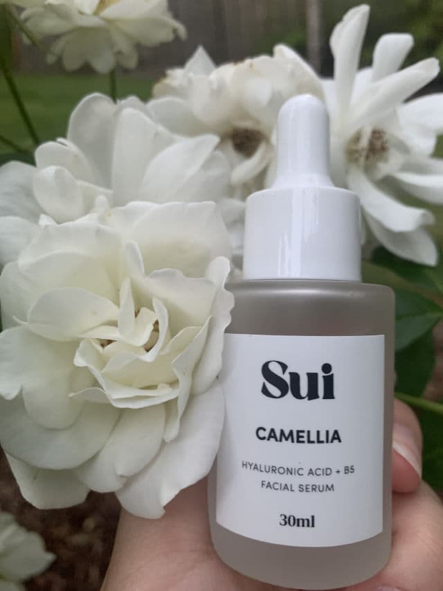 Sui Beauty Camellia Hyaluronic Acid + B5 Serum review photo by Emma183