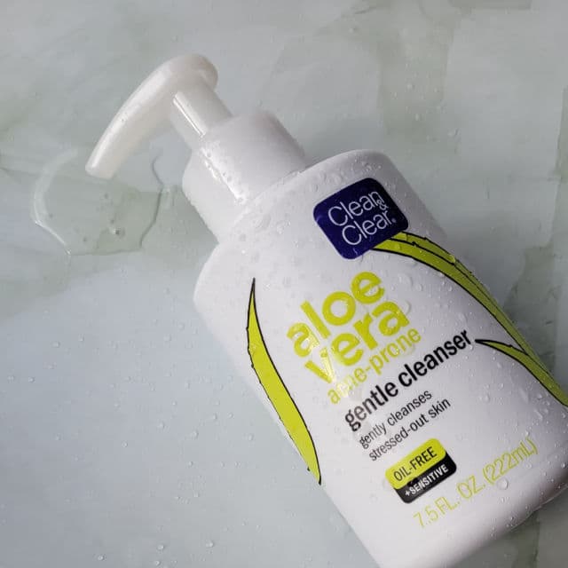 Clean & Clear Aloe Vera Gentle Cleanser review photo by Frenchiemomma80
