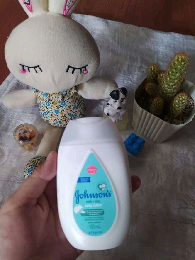Johnson's Milk + Rice Baby Lotion review photo by Glowwithme