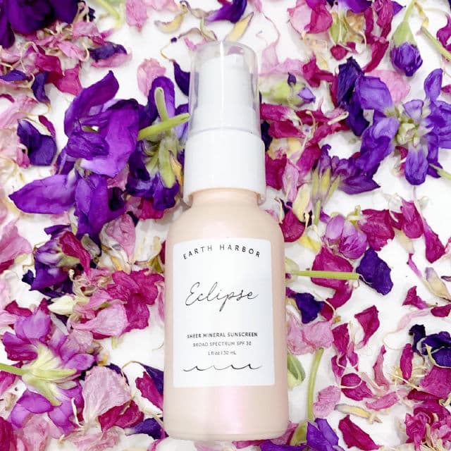 Earth Harbor Naturals Eclipse Sheer Mineral Sunscreen Broad Spectrum SPF 50 review photo by GlowyGail