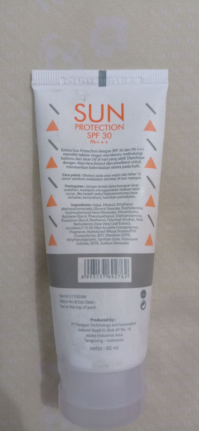 Emina Sun Protection SPF 30 PA+++ review photo by Hollykatarina