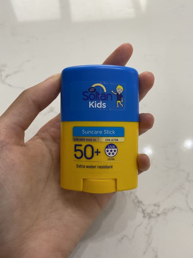 Boots Soltan Kids Suncare Stick SPF50+ review photo by Jjjjirip
