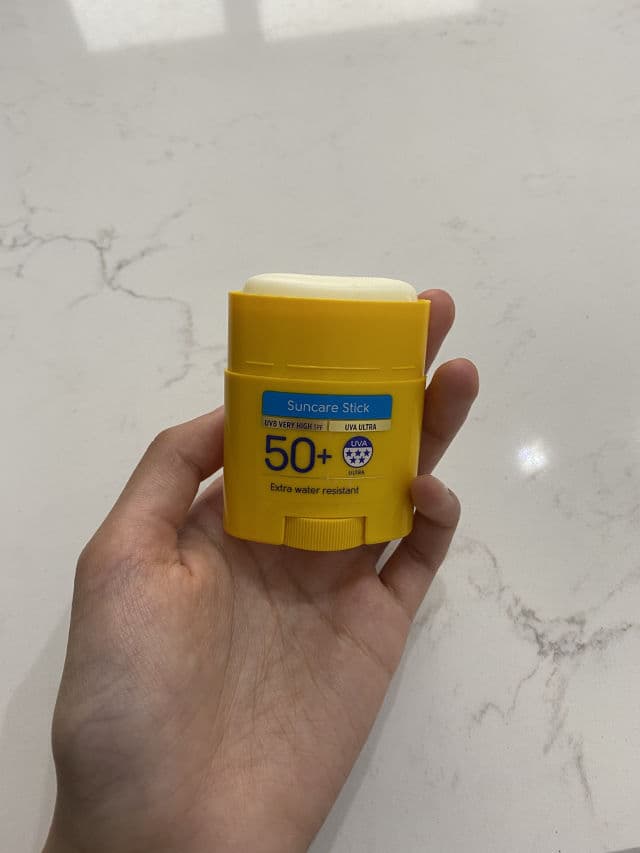 Boots Soltan Kids Suncare Stick SPF50+ review photo by Jjjjirip