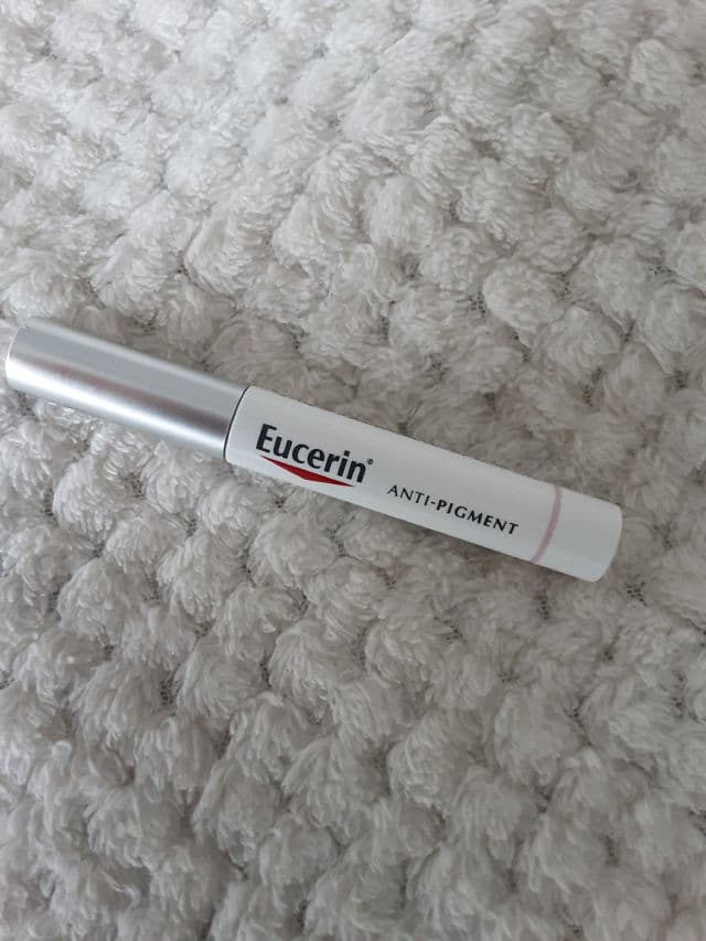 Eucerin Even Pigment Perfector Spot Corrector review photo by Julka