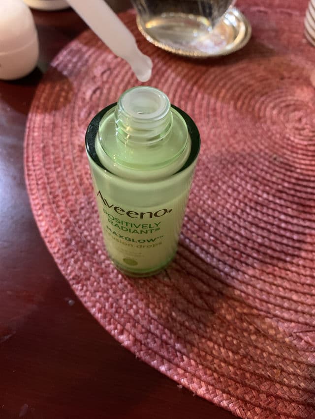 Aveeno Positively Radiant MaxGlow Infusion Drops Serum review photo by Katerynabeauty