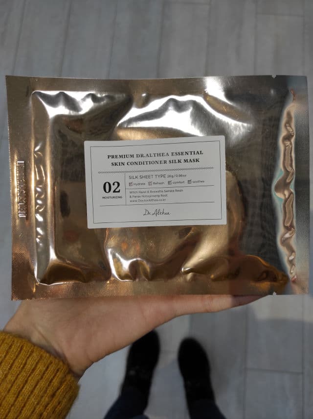 Dr. Althea Essential Skin Conditioner Silk Mask review photo by Katherina
