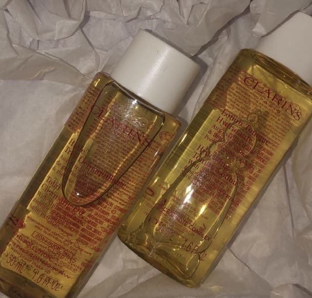 Clarins Huile Très Démaquillante (Total Cleansing Oil) review photo by Kathyl26