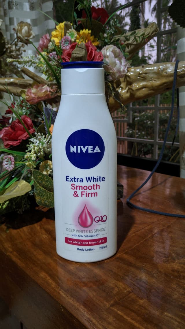 Nivea Extra White Smooth & Firm Body Lotion review photo by Kirin