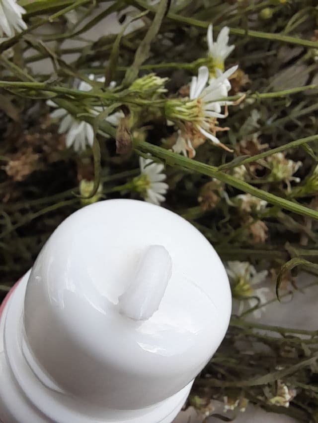 Dove Intensive Renew Deodorant Dry Serum Collagen + Vitamin B3 review photo by Kusuma