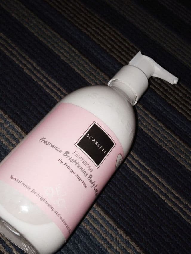 Scarlett Whitening Romansa Fragrance Brightening Body Lotion review photo by Mayukha