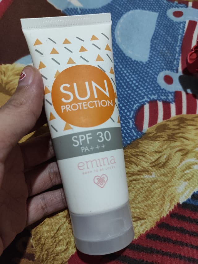 Emina Sun Protection SPF 30 PA+++ review photo by Melsx47