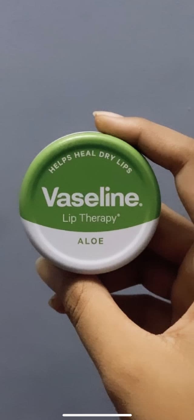 Vaseline Aloe Vera Lip Therapy review photo by Nethmi