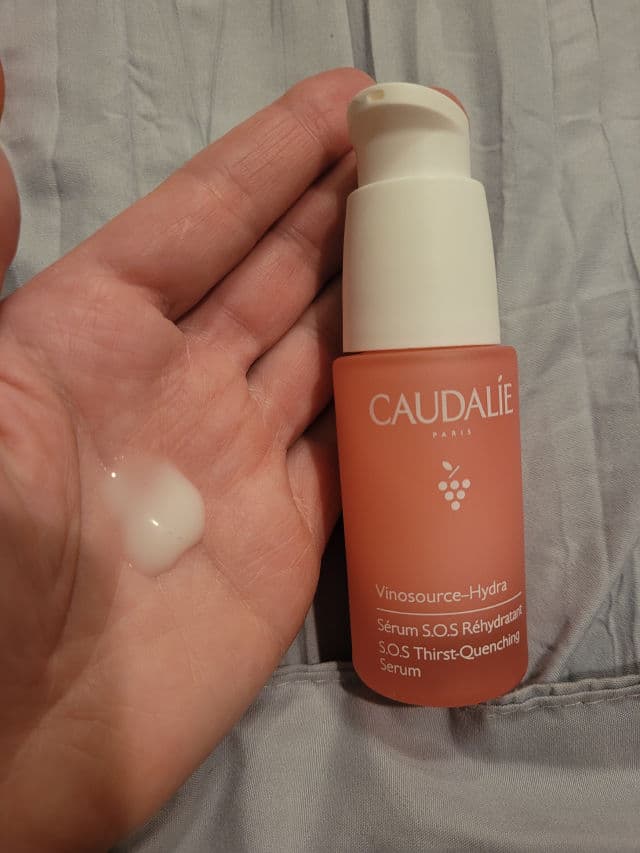 Caudalie Paris Vinosource S.O.S. Thirst-Quenching Serum review photo by Pedds5