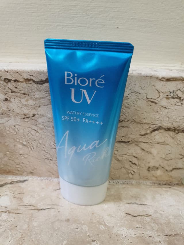 Biore UV Aqua Rich Watery Essence SPF 50+ PA ++++ review photo by SskinN