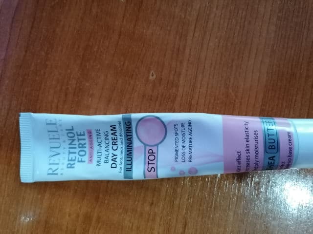 Revuele Retinol Forte Multi-Active Balancing Day Cream review photo by Picky715