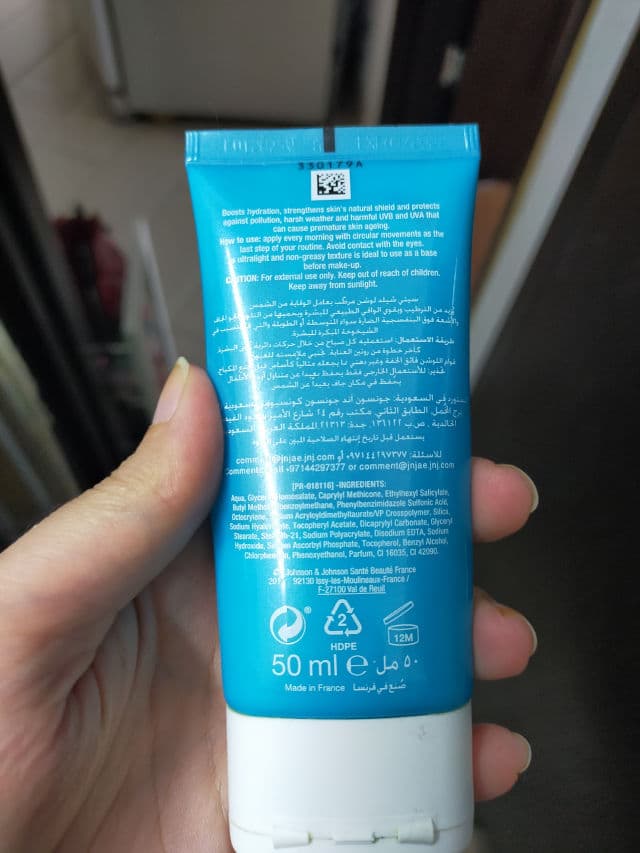 Neutrogena Hydro Boost City Shield Hydrating Lotion SPF 25 review photo by Picky63361