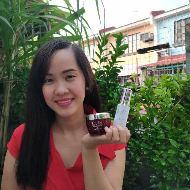 Olay White Radiance Light Perfecting Essence review photo by PickyMaylyn