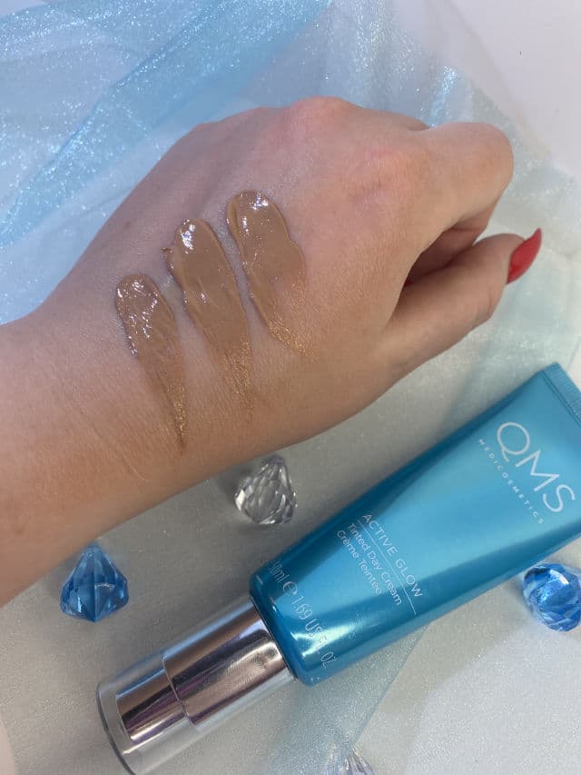 QMS Medicosmetics Active Glow Tinted Day Cream review photo by Poliakovi