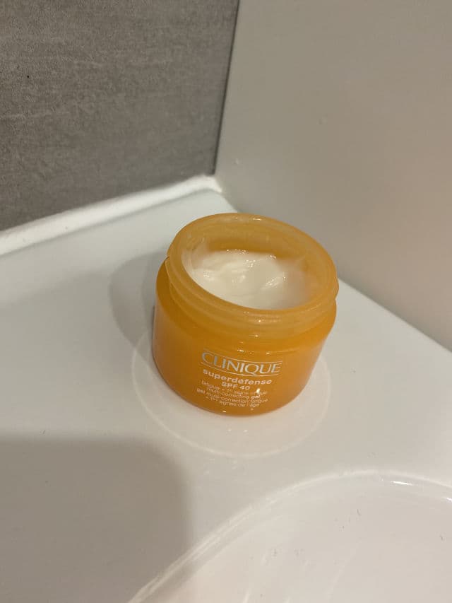 Clinique Superdefense™ SPF 40 review photo by PradaAngel
