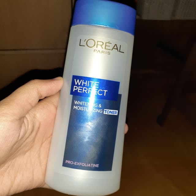 L'Oreal Paris White Perfect Whitening & Moisturizing Toner review photo by Rosanoviasari