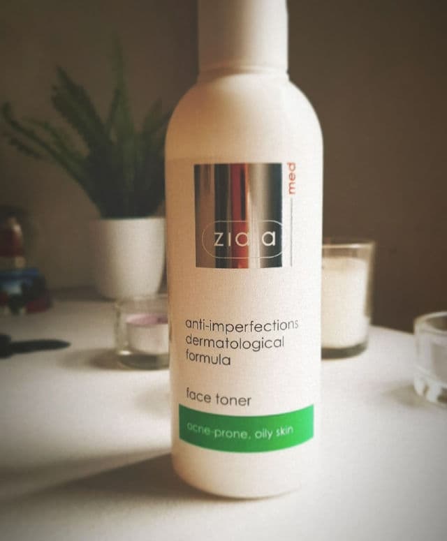 Ziaja Med Anti-Imperfections Face Toner review photo by SkincarebyNessa