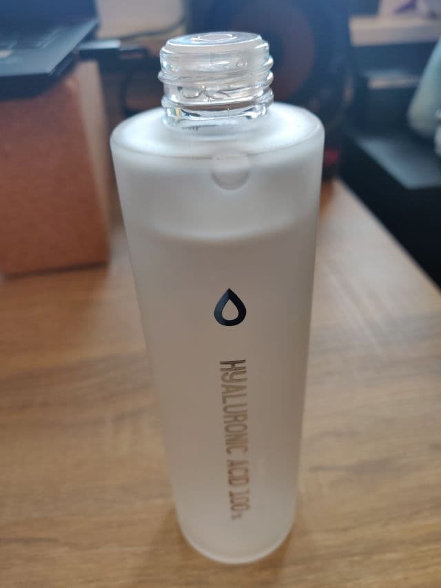 ELIZAVECCA Milky Piggy Hyaluronic Acid 100% Serum review photo by Skincarekitten