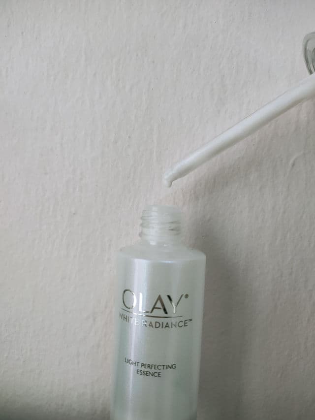 Olay White Radiance Light Perfecting Essence review photo by Skincarelife