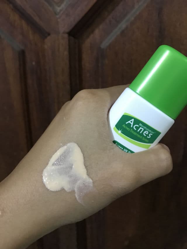 Acnes UV Tint SPF 35 PA+++ review photo by Skinslay