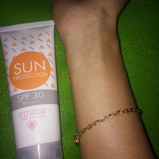 Emina Sun Protection SPF 30 PA+++ review photo by Skylin