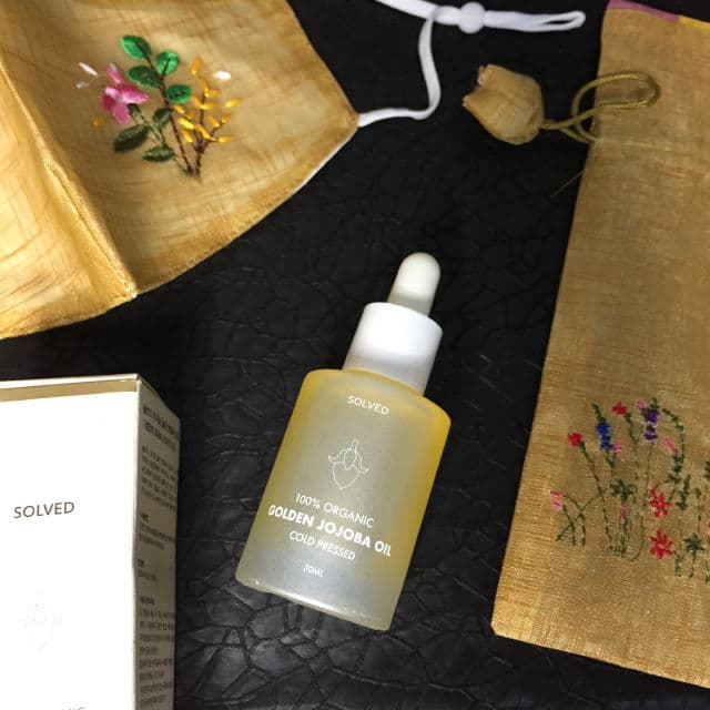 Solved Skincare 100% Organic Golden Jojoba Oil review photo by TheGeekyBeaute