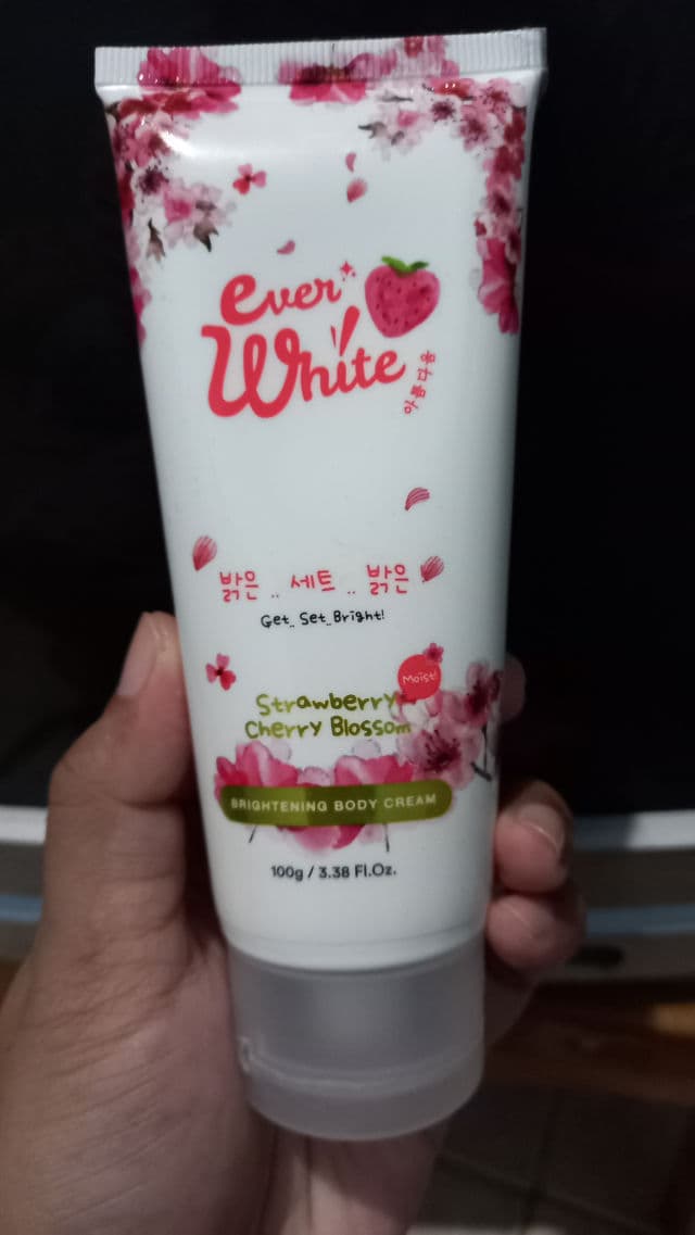 Everwhite Brightening Body Cream review photo by Tyaa