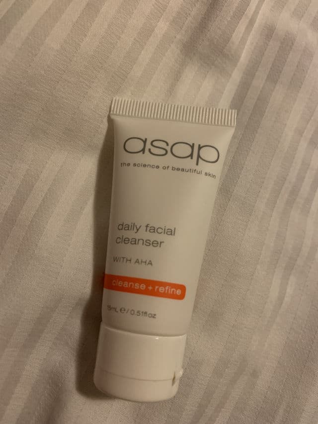 ASAP Daily Facial Cleanser With AHA review photo by Unadon