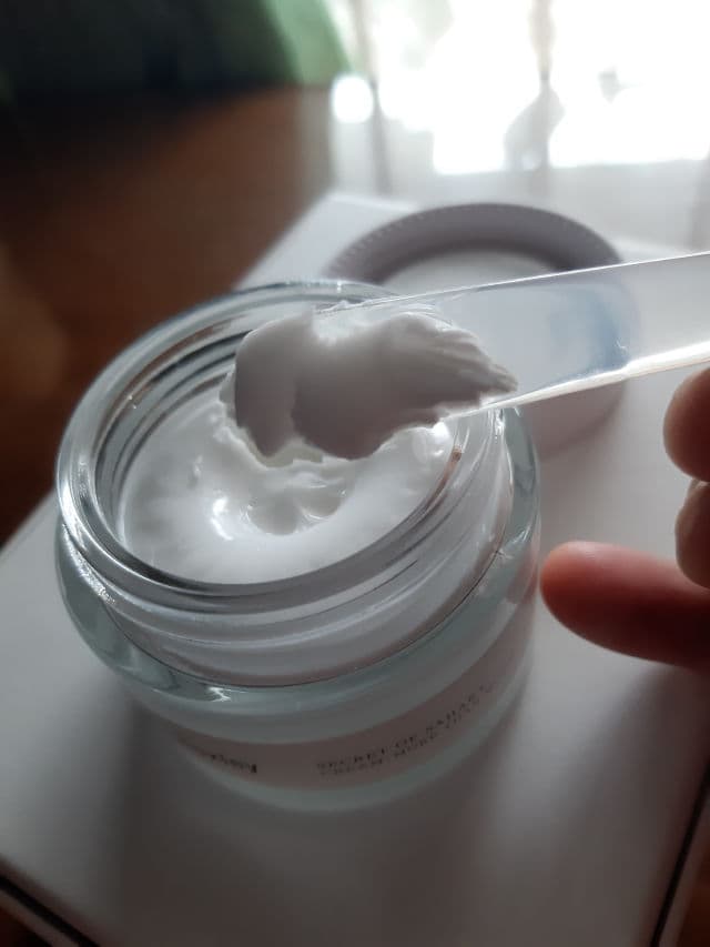 Huxley More Than Moist review photo by Uniimala