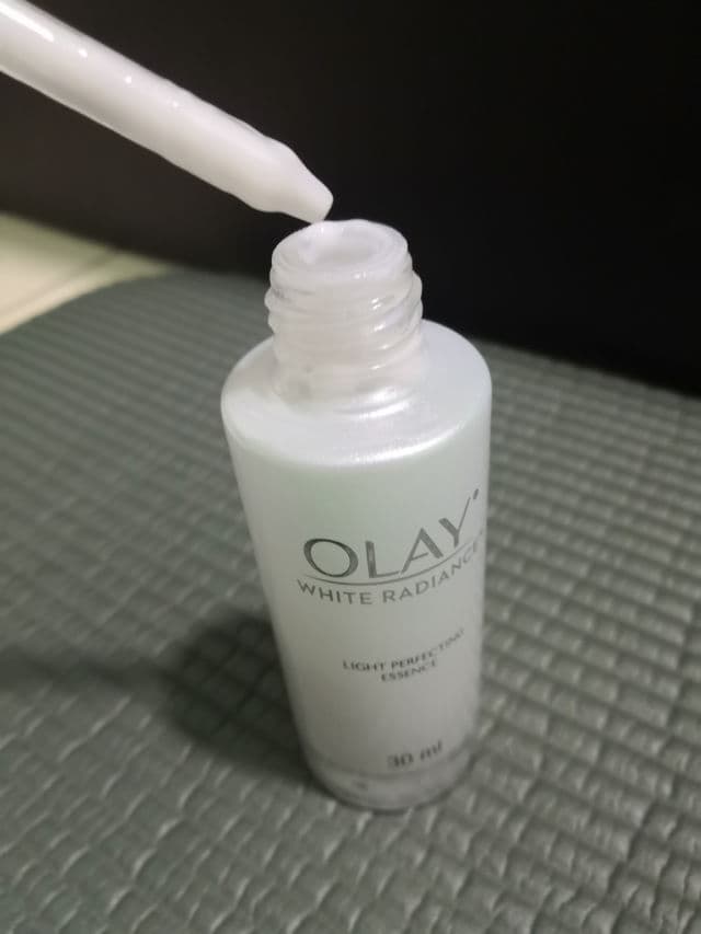 Olay White Radiance Light Perfecting Essence review photo by w3ndy63
