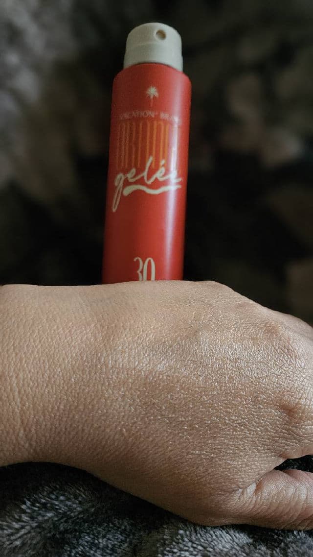 Solara Sunscreen Go! Vacation Glow Illuminating Mineral Face Sunscreen SPF 30 review photo by Carmen559c