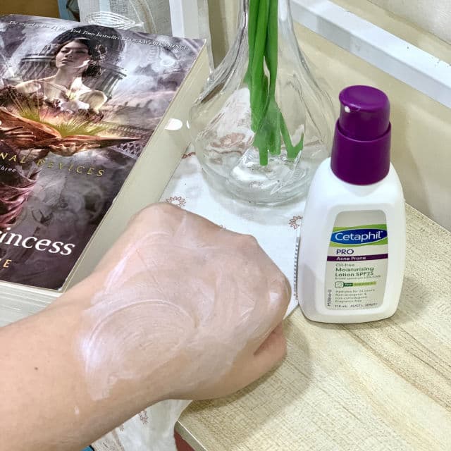 Cetaphil PRO Acne-Prone Skin Moisturizing Lotion review photo by kindadaisy