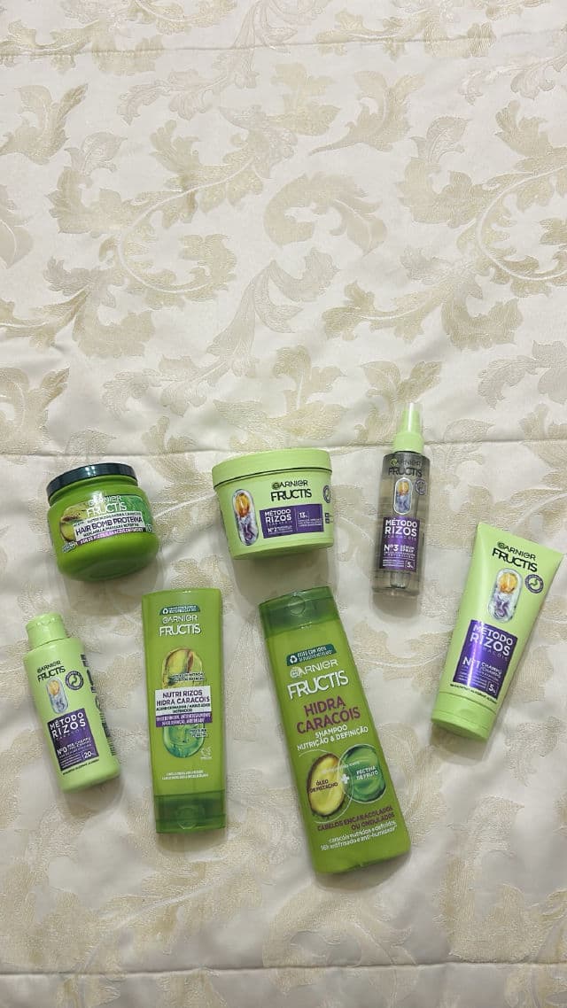 Garnier Fructis Método Rizos Champú review photo by justaselfcaregirly