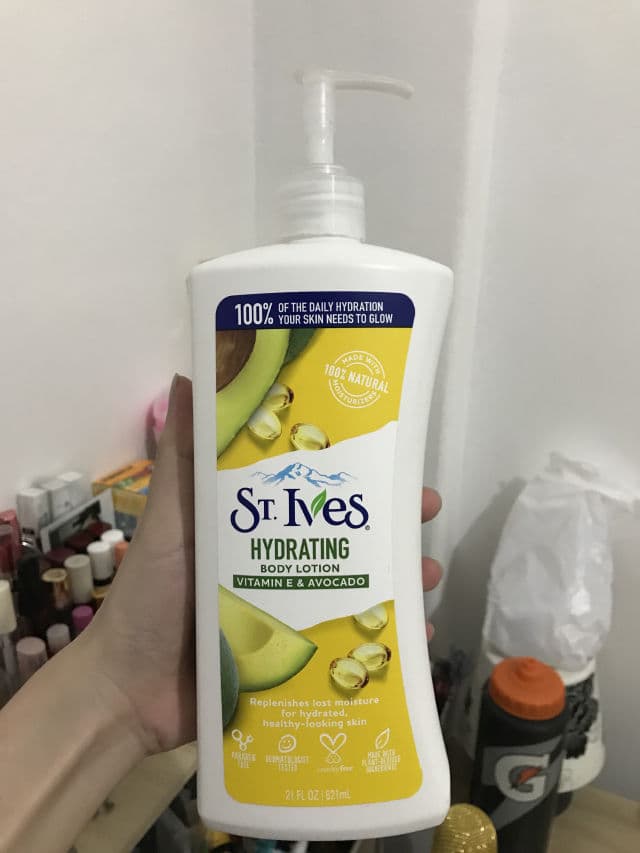 St. Ives Vitamin E & Avocado Hydrating Body Lotion review photo by aevy