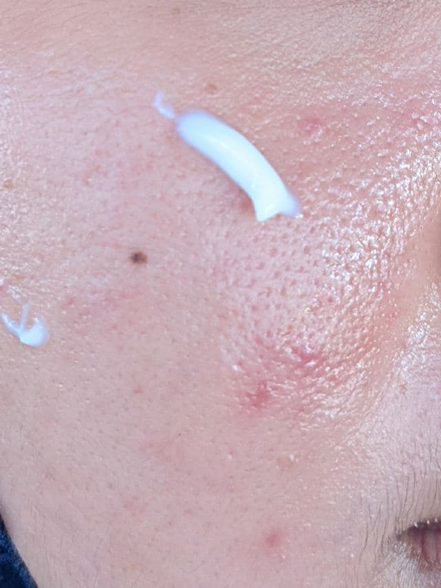 Azarine Hydrasoothe Sunscreen Gel SPF45+++ review photo by alarsszz