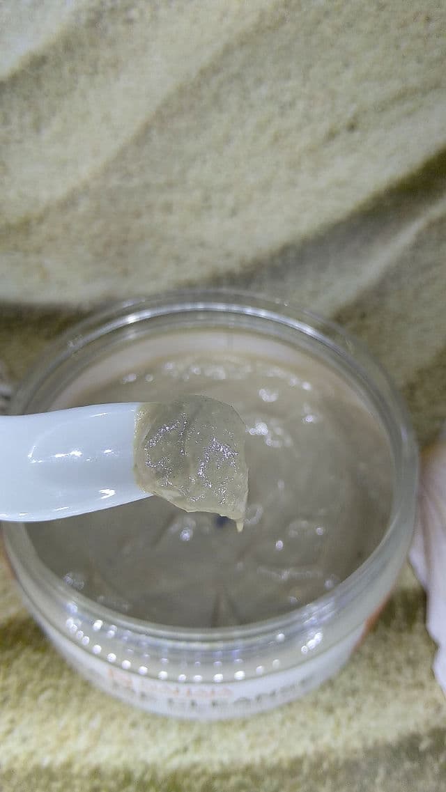 Nahaia Sea Me Cleanse Seaweed Clay Mask review photo by alexandraskrupnikova