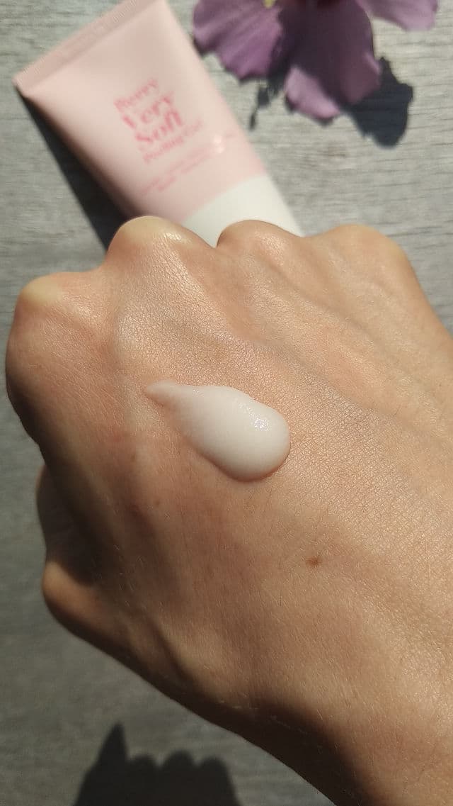 TIAM Berry Very Soft Peeling Gel review photo by alexandraskrupnikova