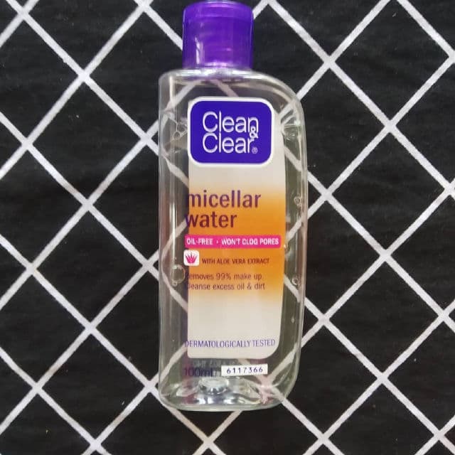 Clean & Clear Micellar Water review photo by aliyatussadiyah