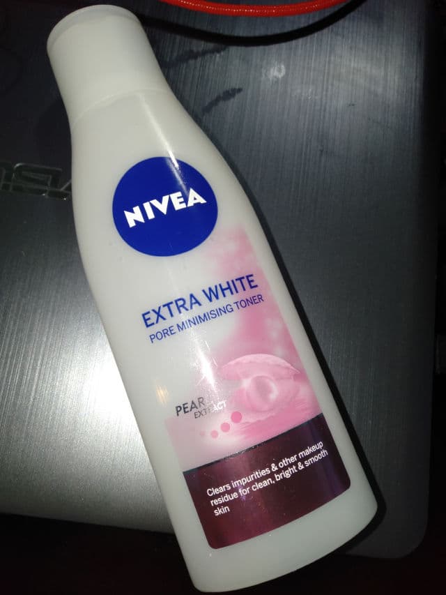 Nivea Extra White Repair Pore Minimiser Toner review photo by alyssa4