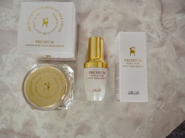 Rire Premium White Pure Goat Milk Serum review photo by ashiskincare1