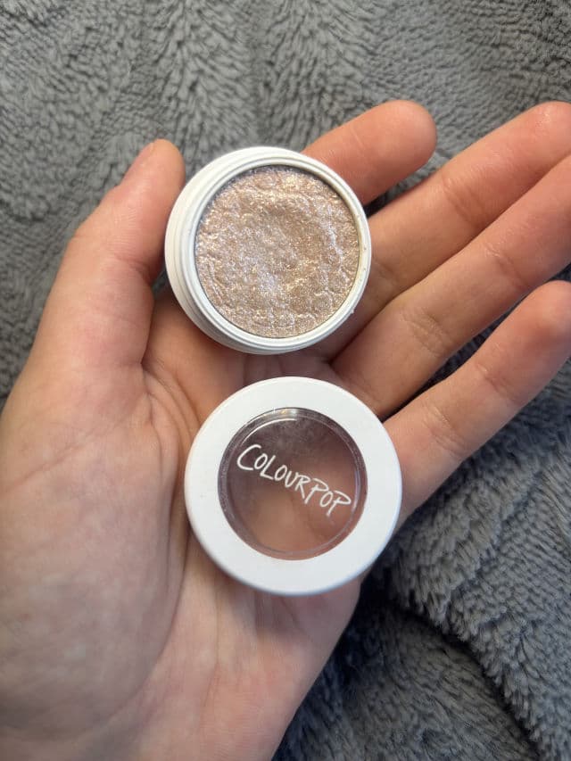 ColourPop Plume review photo by taliaby