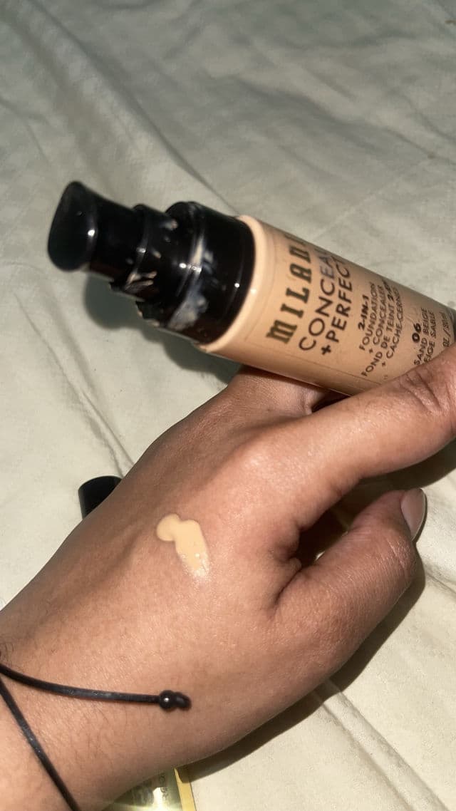 Milani Cosmetics Conceal + Perfect 2-In-1 Foundation + Concealer review photo by estemmhola