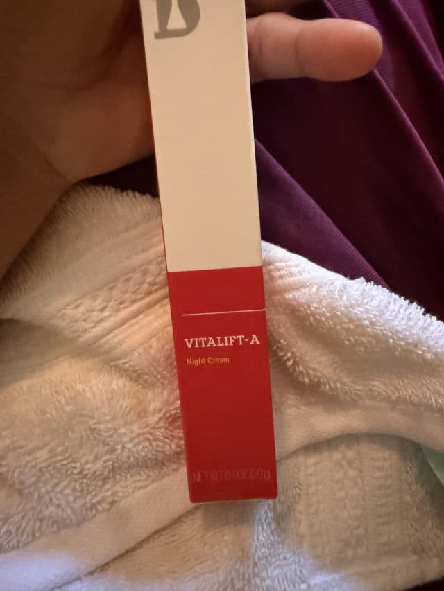 Dr.Different Vitalift-A review photo by Stormy19