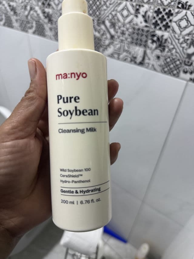 manyo Pure Soybean Cleansing Milk review photo by Anyinedjs
