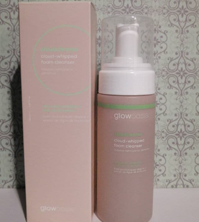 Glow Oasis Cloudcleanse Cloud-Whipped Foam Cleanser review photo by beautywithdanni